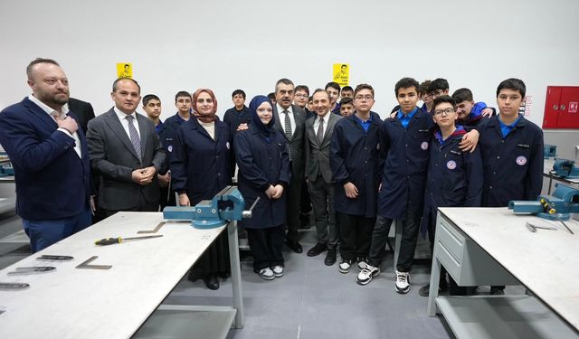 Milli Eğitim Bakanı Yusuf Tekin yeni modeli tanıttı!