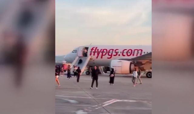 İzmir-Ankara uçağında korku dolu anlar! Dumanlar yükseldi
