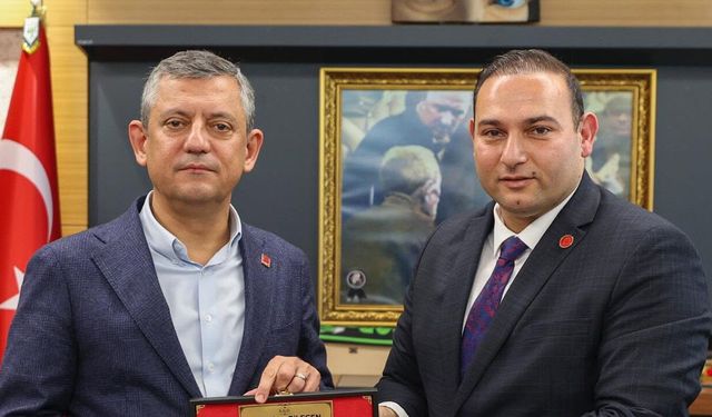 CHP'den AK Parti'ye geçiyor! Canlı yayında duyurdu