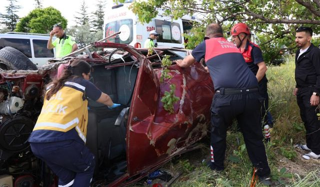 Üniversite sınavına yetişmek isterken kaza yaptılar! Yaralılar var
