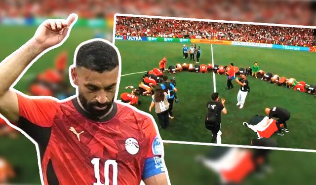 Mısırlı futbolculardan galibiyet sonrası şükür secdesi
