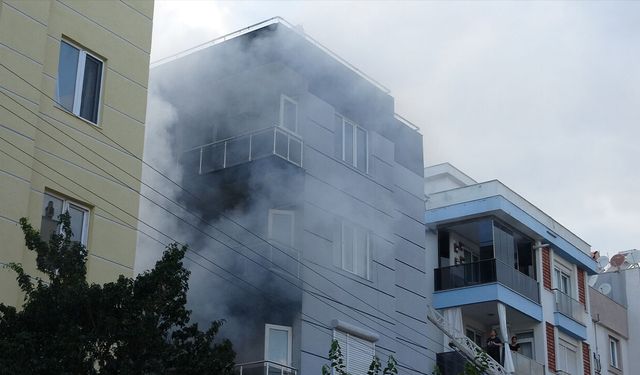 1 ay önce taşınmışlardı! Daire küle döndü