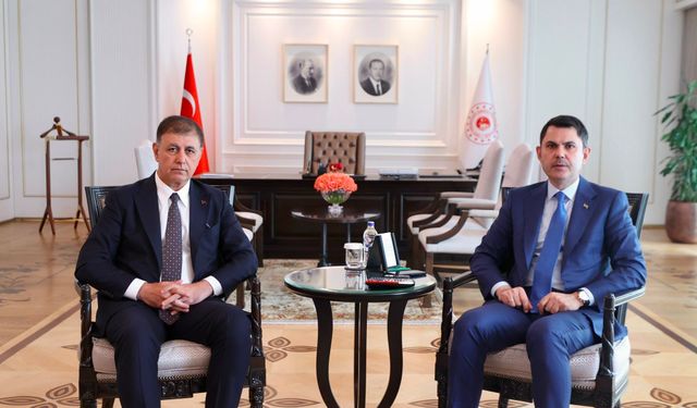 CHP'den ayrılan Cemil Tugay'dan Bakan Kurum'a sürpriz ziyaret