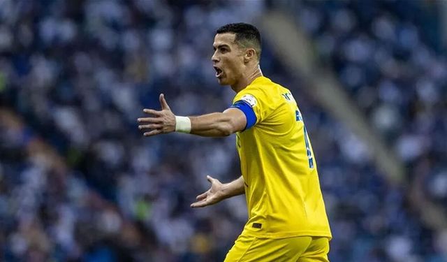Dünya Cristiano Ronaldo'yu konuşuyor! Besmele çekti...