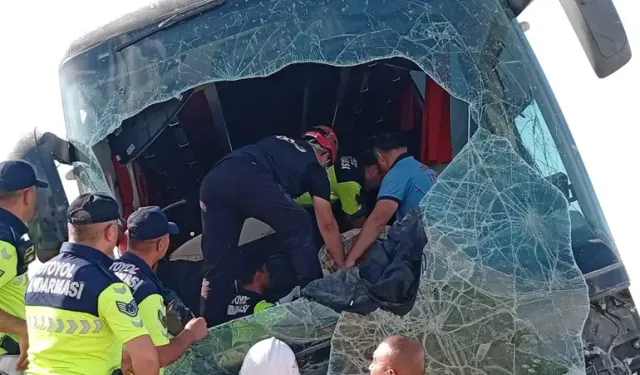 Niğde-Ankara otoyolunda kaza! Çok sayıda yaralı var
