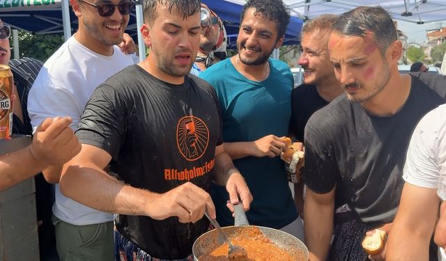 Böyle gelenek görülmedi! Damat neye uğradığını şaşırdı...