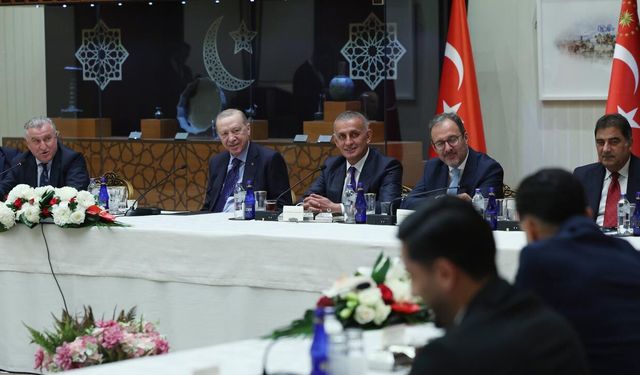Erdoğan'dan sürpriz görüşme! Süper Lig'e çıkan takımları kabul etti