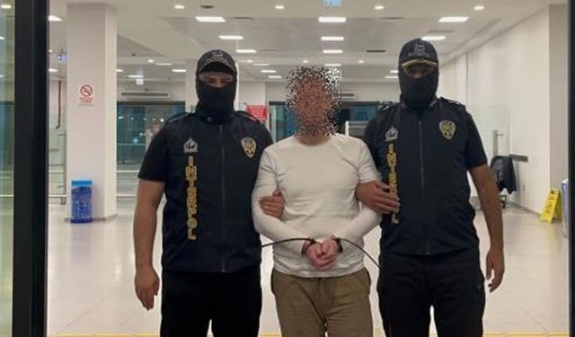 Kırmızı bültenle aranıyordu! Türkiye'ye iade edildi