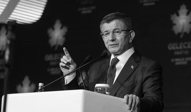 Resmen tarihe karıştı! Gelecek Partisi feshedildi