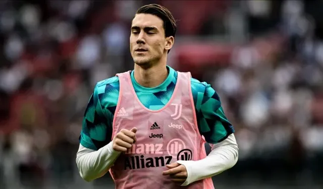Beşiktaş yeni forveti Vlahoviç'i duyurdu
