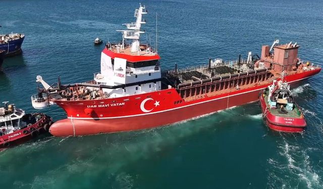 Türk tersanelerinde bir ilk! Yerli gemi suya indirildi