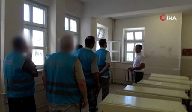 11 okul 3 cami misler gibi... Mahkumlar boyadı