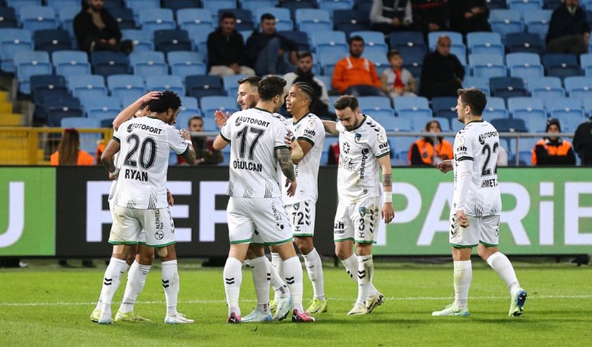 Kocaelispor 16 yıl sonra Süper Lig'de