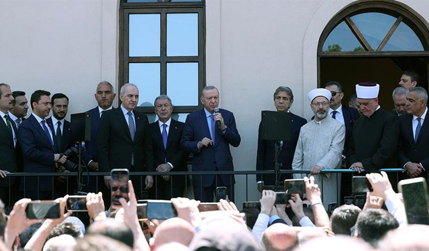 Erdoğan, Kireçburnu Gümrükçü İshak Ağa Camisi'nin açılışını yaptı