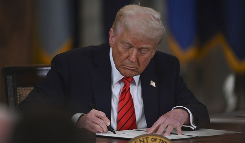 12 ülke vatandaşına ABD'ye seyahat yasağı! Trump imzaladı