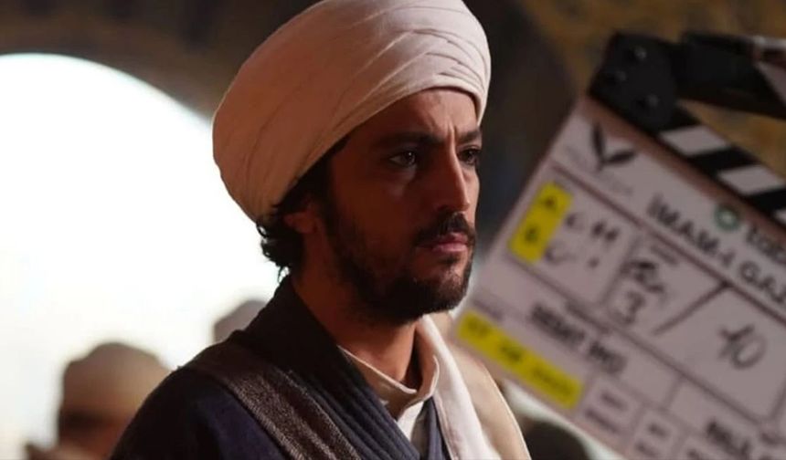 Ünlü oyuncudan dikkat çeken hazırlık! "Kur’an-ı Kerim okumaya başladım"