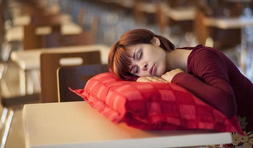 Sürekli yorgun hissedenler dikkat! "Hafife almayın" diyerek uyardı