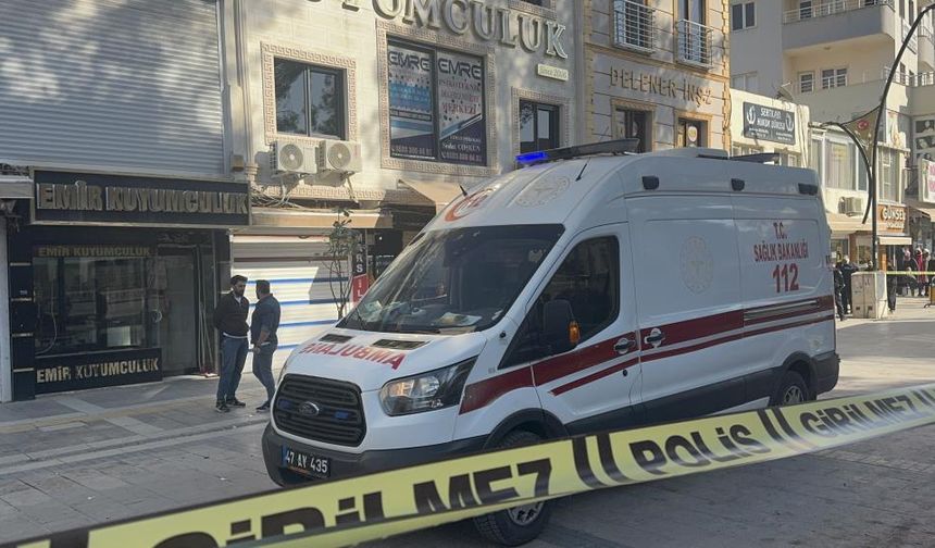 Kuyumcular birbirine girdi! Polis havaya ateş açtı