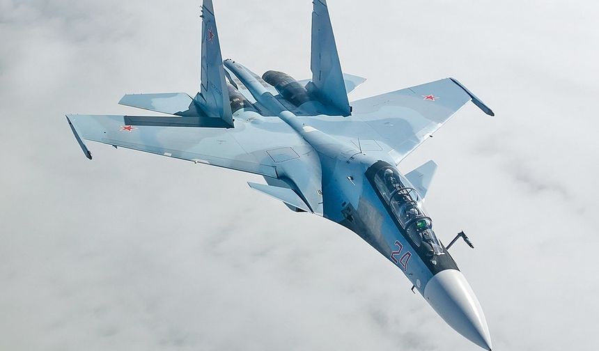 Rusya’ya ait Su-30 savaş uçağı düştü