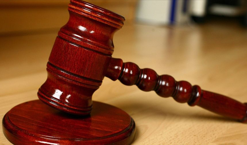 Ünlü şarkıcıya icra şoku!