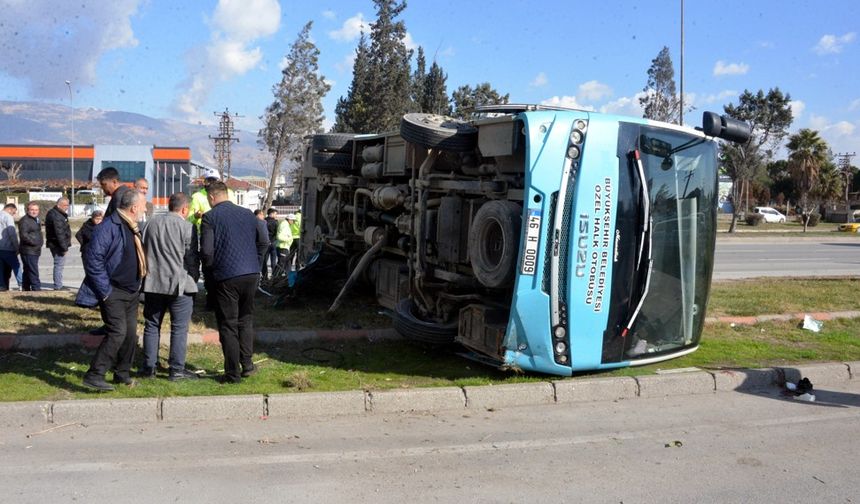 3 aracın karıştığı kaza: 17 yaralı