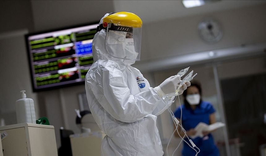 Salgın hızla Türkiye'ye doğru geliyor! Koronavirüs Bilim Kurulu Üyesi uyardı