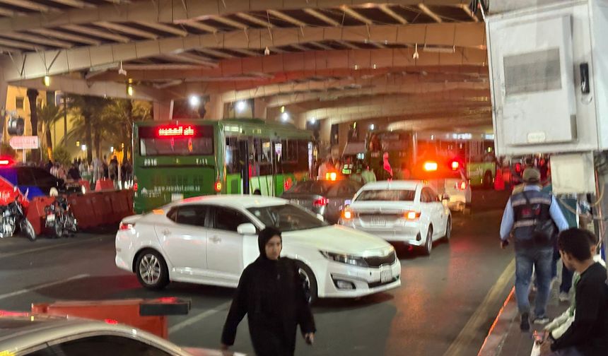 Mekke'de Türk kafilesine otobüs çarptı! Ölü ve yaralılar var