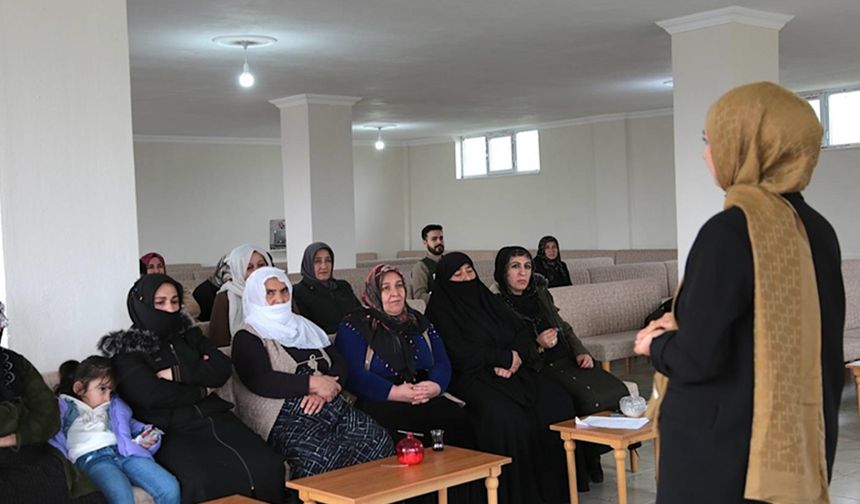 Bakanlık 'sağlık okuryazarlığı' için sahada