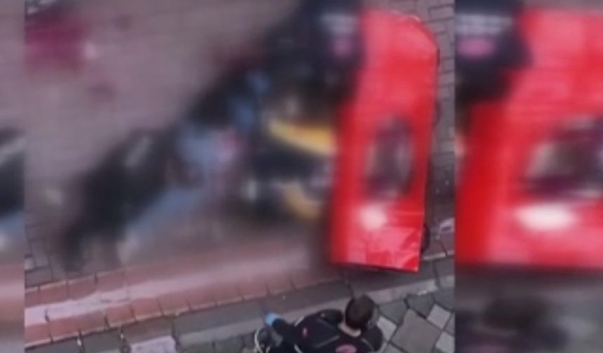 Taksici evinin önünde bıçaklanarak öldürüldü