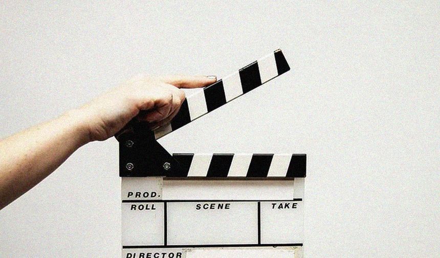 Ünlü yönetmen ve eşi evlerinde bıçaklanarak öldürüldü!