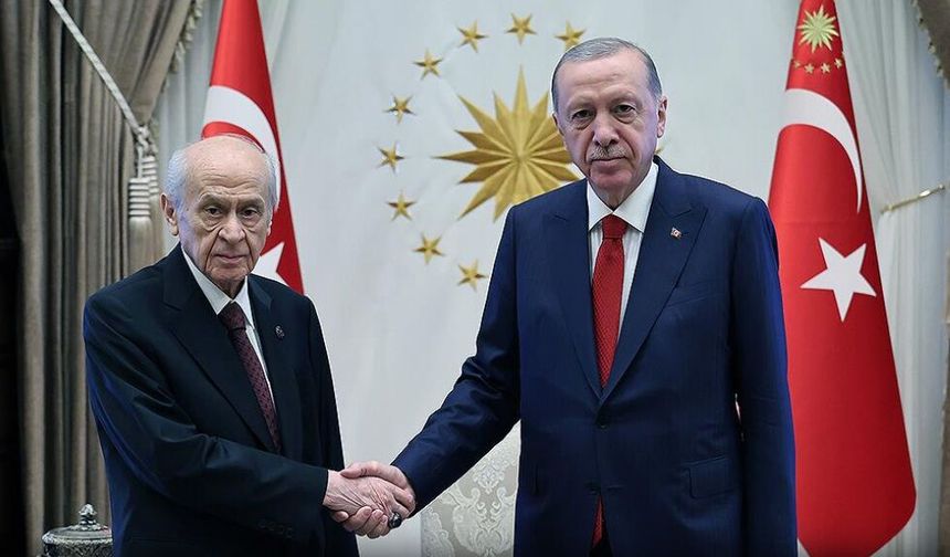 Bahçeli'den Erdoğan'a dikkat çeken hediye