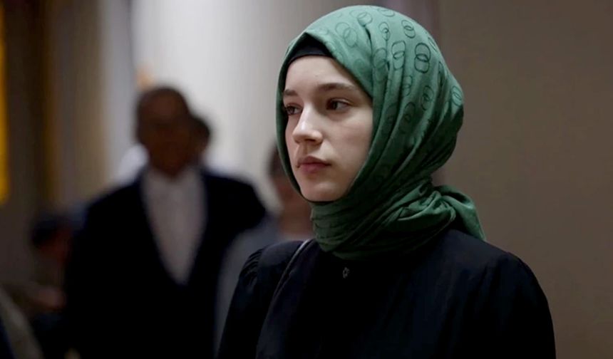 Kızıl Goncalar’ın Zeynep’i geri dönüyor! O isimle partner olacak