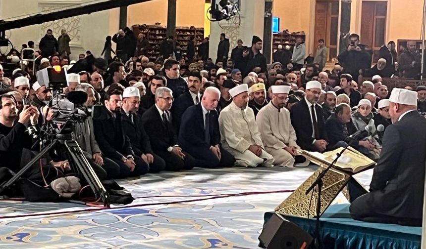 Çamlıca Camii'nde Berat Kandili dualarla idrak edildi