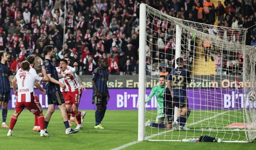 Fenerbahçe Antalya deplasmanından puan kaybetti