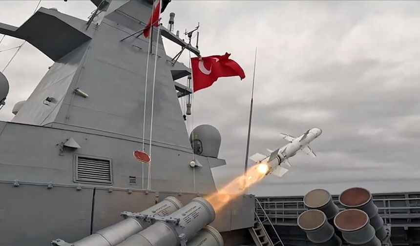 Mavi Vatan'ın çelik kılıcı! Hedefini tam isabetle vurdu