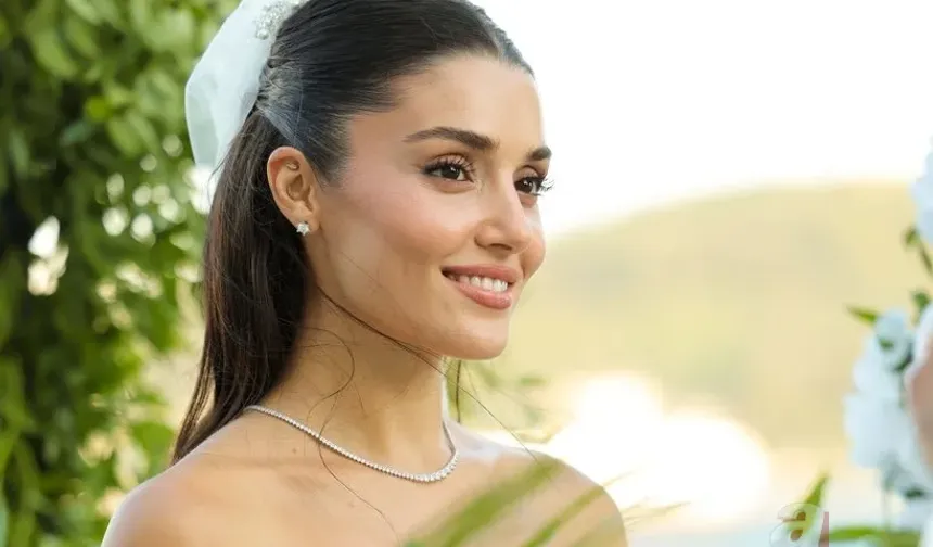 Yakalama kararı çıkarılmıştı! Hande Erçel Türkiye’ye döndü