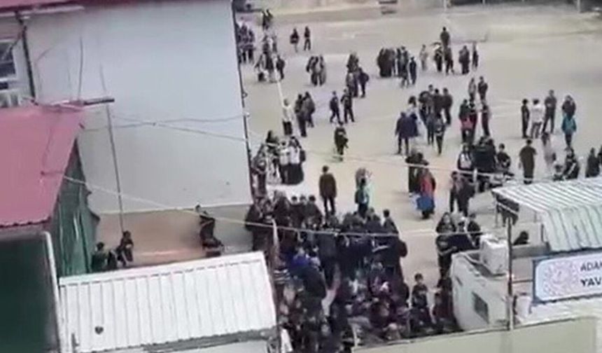 Adana'da okul çevresinde silah sesleri!