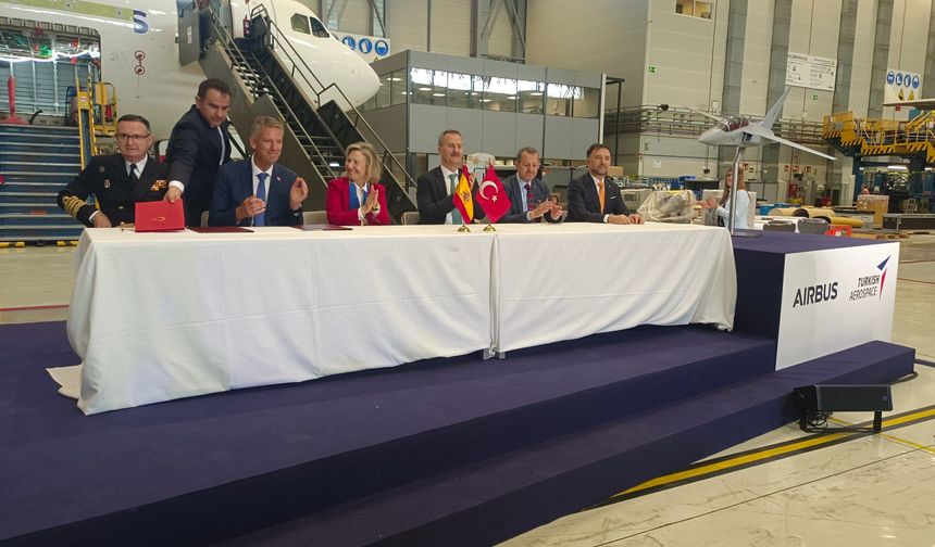 HÜRJET için İspanya'da imzalar atıldı