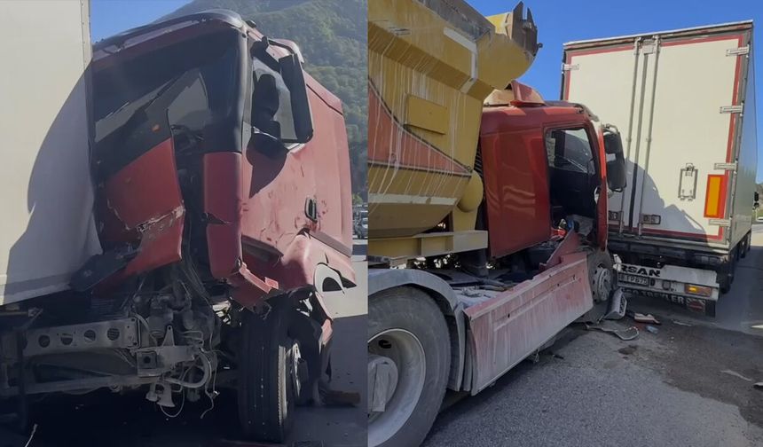 Sakarya'da korkunç kaza! Trafik durdu