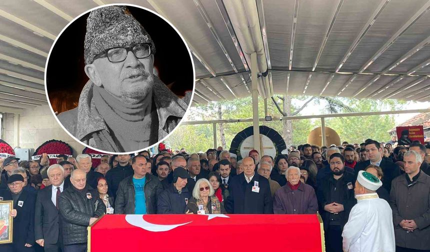 Yalçın Küçük'ün taburunda neden Türk bayrağı vardı?