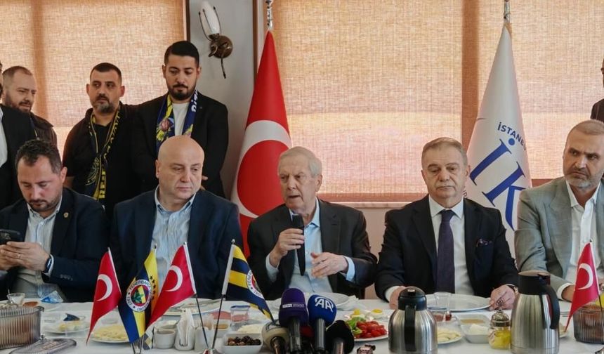 Aziz Yıldırım: Beşiktaş'a 2 tane şampiyonluk ilave ettiler