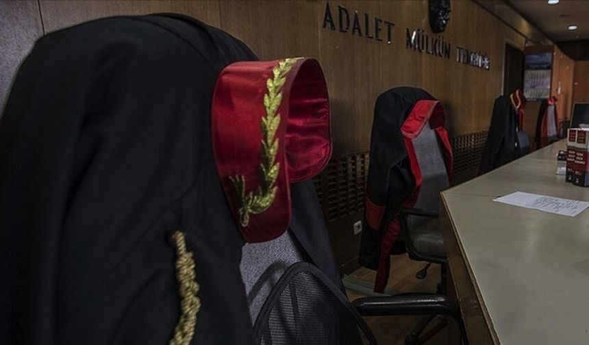 Bakan Gürlek duyurdu: Onlarca avukat gözaltına alındı!