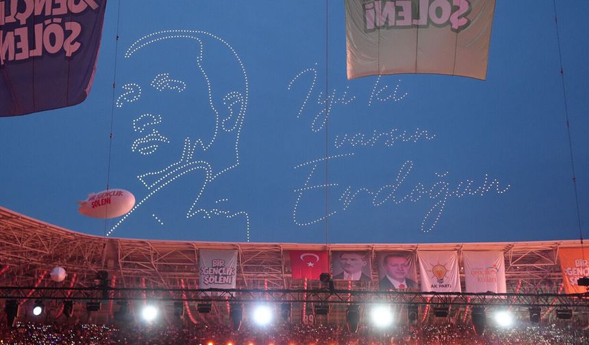 Gökyüzüne "İyi ki varsın Erdoğan" yazdılar! İşte o anlar...