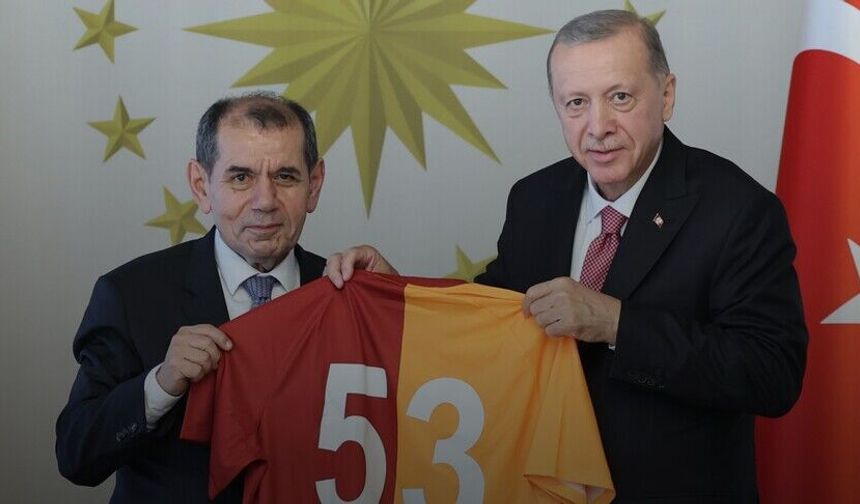 Erdoğan'dan Dursun Özbek ve Okan Buruk'a tebrik