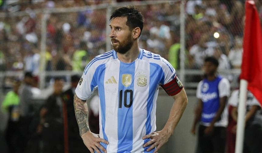 Messi'den sürpriz karar! Resmen bıraktı