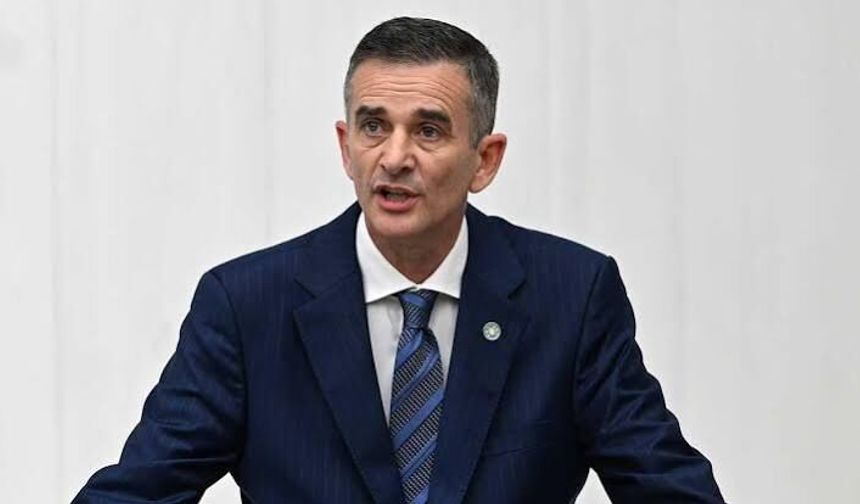 AK Parti'ye geçmesi beklenen Ümit Dikbayır'da açıklama: Nihayet 14 Ağustos geldi