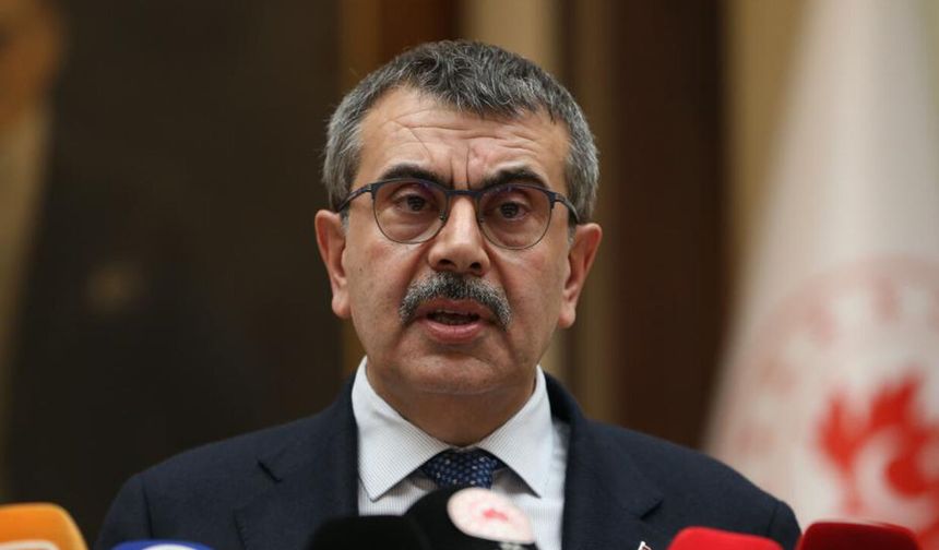 Bakan Tekin duyurdu! Ara tatil kalkıyor mu?