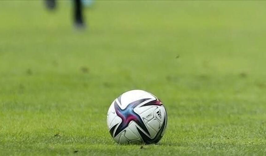İki kez Ballon d'Or kazanan efsane futbolcu kansere yenik düştü