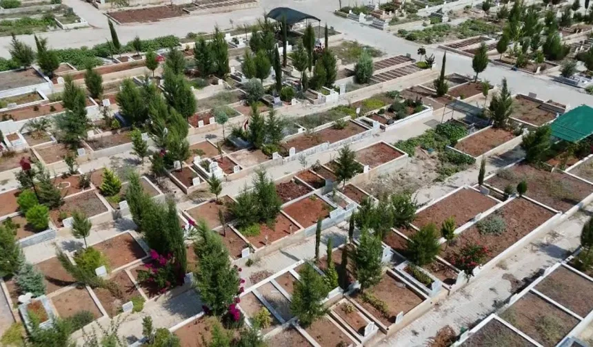 Adana'da mezar yeri 14 bin TL oldu