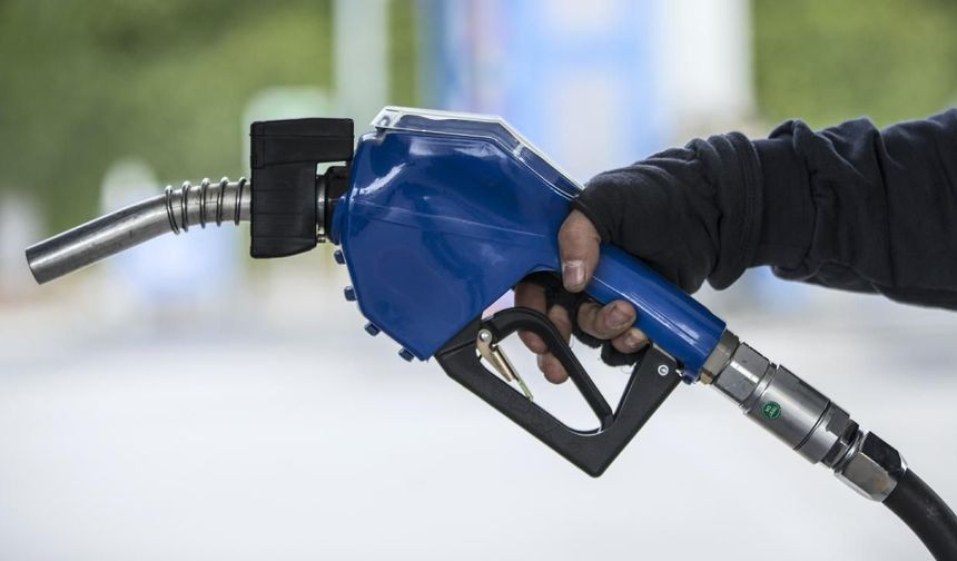 Akaryakıtta tabela değişiyor! Benzine indirim geliyor